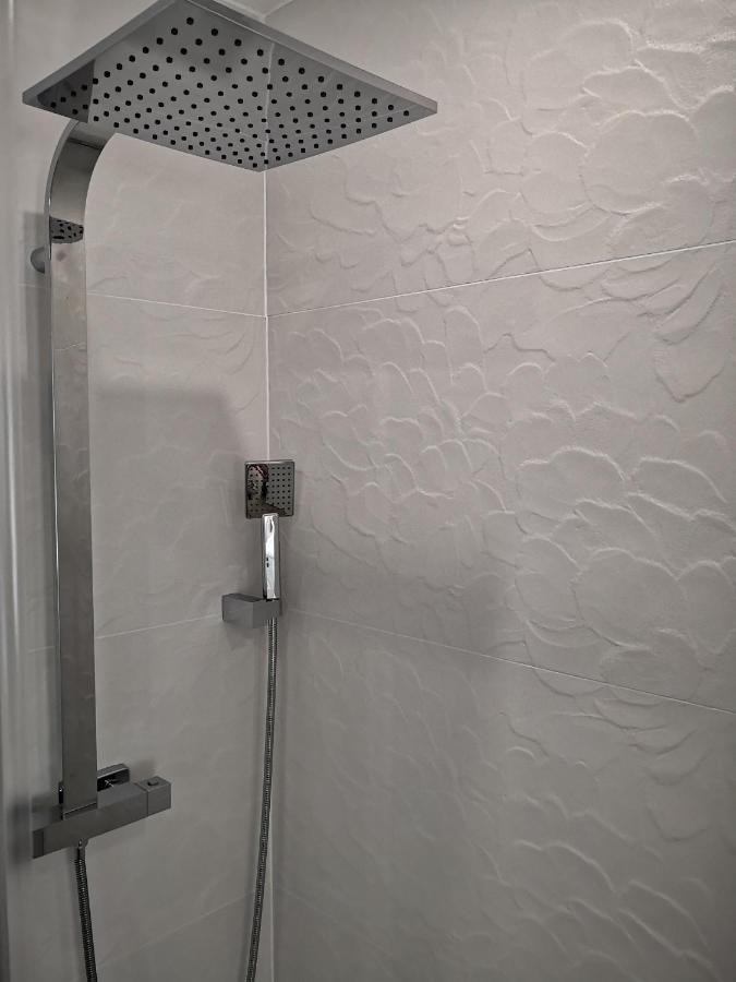 Apartamento Moderne, Place Parking Prive, Emplacement Ideal A 100 M Du Lac. Annecy